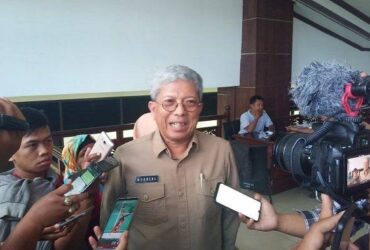 Pariwisata Indonesia, Kepala Dinas Pariwisata Provinsi Sumatera Barat Novrial Rajo Mangkuto, Novrial Sumatera Barat, Kadispar Sumatera Barat, Orang No Satu Membuat Pariwisata Sumatera Barat Besar, Berjasa Bikin Sumbar Mendunia, Novrial Rajo Mangkuto, Pariwisata Indonesia, Media PVK Grup, Pariwisata Sumatera Barat,Mentawai, Kota Padang, Presiden Jokowi, Berita Pariwisata, Media Pariwisata Indonesia, Situs Pariwisata Indonesia, Pariwisata, Website Pariwisata Indonesia, Indonesia Culture and Tourism, Halo Indonesia, Explore Indonesia, media Resmi Pariwisata Indonesia, Website Resmi Pariwisata Indonesia, Situs Resmi Pariwisata Indonesia, Indonesia Media Tourism, Umi Kalsum Founder PVK Grup