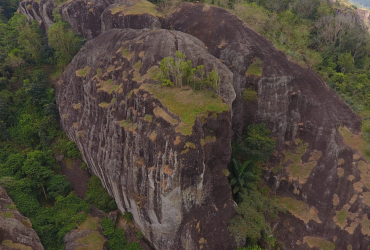 umi kalsum founder dan ceo media pvk group,GUNUNG NGLANGGERAN,GUNUNG TERPENDEK DI INDONESIA,GUNUNG TERTINGGI DI INDONESIA,INILAH GUNUNG DI INDONESIA PALING TINGGI DAN TERPENDEK,MEDIA PVK GROUP DENGAN 10 SITUS PARIWISATA DAN E MAGAZINE,MEDIA RESMI PARIWISATA INDONESIA,PARIWISATA INDONESIA,PARIWISATA JOGJAKARTA,WEBSITE RESMI PARIWISATA INDONESIA