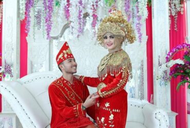 Kain cuall khasnya bangka belitung, Baju adat bangka belitung, kain cual bangka belitung, Baju Seting Babel, Media PVK, Umi Kalsum