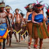 Tarian Sajojo, Sajojo, Lagu Sajojo, Group Band Black Brothers, Pesona Papua, Tarian Tradisional Papua, Lagu Tradisional Papua, Papua Mendunia, Berita Papua, Cerita Indah Papua, Pariwisata Indonesia, Media PVK, Papua Indonesia, Umi Kalsum