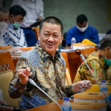 Beautiful Indonesia, Berita Pariwisata, Berita PT Garuda Indonesia Tbk, Direktur Utama PT Garuda Indonesia Tbk, Holding BUMN Pariwisata, Indonesia Tourism, Irfan Setiaputra, Media PVK, Menteri BUMN Erick Thohir, Pariwisata Indonesia, Profil Irfan Setiaputra, Situs Pariwisata Indonesia, Wonderful Indonesia, Situs Pariwisata Terfavorit, Situs Pariwisata Terbaik, Jelajah Indonesia, Lokasi terbaik buat pariwisata di Indonesia, Umi Kalsum Founder PVK