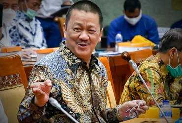 Beautiful Indonesia, Berita Pariwisata, Berita PT Garuda Indonesia Tbk, Direktur Utama PT Garuda Indonesia Tbk, Holding BUMN Pariwisata, Indonesia Tourism, Irfan Setiaputra, Media PVK, Menteri BUMN Erick Thohir, Pariwisata Indonesia, Profil Irfan Setiaputra, Situs Pariwisata Indonesia, Wonderful Indonesia, Situs Pariwisata Terfavorit, Situs Pariwisata Terbaik, Jelajah Indonesia, Lokasi terbaik buat pariwisata di Indonesia, Umi Kalsum Founder PVK