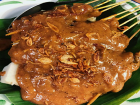 Pariwisata Indonesia, Berita Pariwisata Indonesia, Trippers, Indonesia Traveler, Media PVK Grup, PT Prima Visi Kreasindo, Umi Kalsum selaku Founder dan CEO PVK Grup, Media Online Pariwisata Indonesia memperoleh anugerah penghargaan PVK Award 2020, Media Pariwisata Indonesia Terfavorit Tahun 2020, Media PVK Grup, Media Resmi Pariwisata Indonesia, Website Pariwisata Indonesia, Website Resmi Pariwisata Indonesia, Umi Kalsum Founder dan CEO PVK Grup, Pariwisata, Situs Pariwisata Indonesia, indonesia indah, indonesia memesona, indonesia bangkit, indonesia keren, indonesia mantap, sate padang, kuliner nusantara, makanan khas minangkabau, sate padang khas sumatera barat, kuliner nusantara