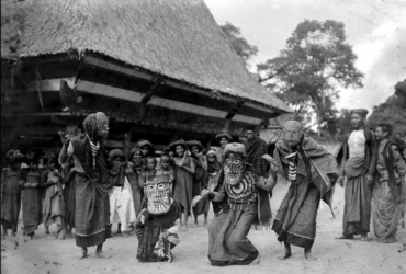 Tari Huda-huda, Huda-huda atau Toping-toping, Huda-huda Tradisi dari Kabupaten Simalungun, Indonesia's Official Tourism Website, Media Resmi Pariwisata Indonesia, Website Pariwisata Indonesia Terfavorit 2020, Media Online Pariwisata Indonesia Terfavorit 2020, Tarian Tradisional Indonesia, Tarian Nusantara, Kebudayaan Sumatera Utara, Media PVK Grup, Indonesia Culture and Tourism, Jangan Abaikan Kebudayaan Indonesia, Aku Bangga Anak Indonesia, Bangsa yang besar adalah bangsa yang berbudaya, Umi Kalsum Founder dan CEO PVK Grup