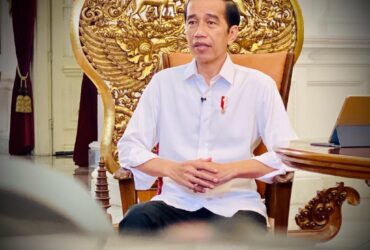 Presiden Jokowi, Berita Presiden Joko Widodo, berita pariwisata, warta wisata, situs pariwisata, website pariwisata, pariwisata indonesia, website pariwisata indonesia terfavorit tahun 2020, media online pariwisata indonesia terfavorit 2020, berita presiden jokowi terkini, Presiden Serahkan Bantuan Modal Kerja untuk Pelaku UMKM, Vaksin Covid-19 Gratis