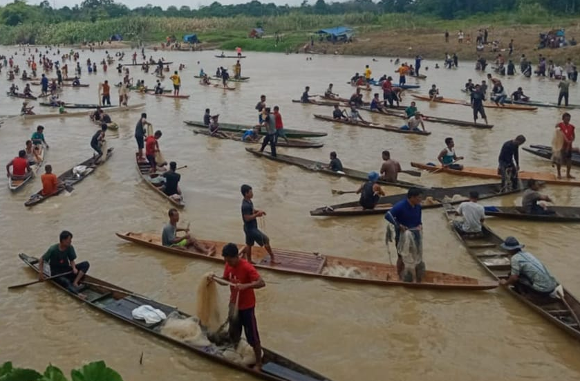 Lubuk Larangan, tradisi dari kearifan lokal, pariwisata jambi, AYU MANIT GENERASI IV PEWARIS TARI KAIN KROMONG,DEWI GENERASI V PEWARIS TARI KAIN KROMONG,INDONESIA CULTURE AND TOURISM,INDONESIA OFFICIAL TOURISM WEBSITE,INDONESIA'S OFFICIAL TOURISM WEBSITE,INDONESIAN TOURISM WEBSITE, Halo Indonesia, Explore Indonesia,LEGENDA TARI KAIN KROMONG,MEDIA PARIWISATA INDONESIA,MEDIA PVK GRUP,PARIWISATA INDONESIA,SITUS PARIWISATA INDONESIA,SITUS PARIWISATA INDONESIA TERFAVORIT,TARI TRADISIONAL DARI JAMBI,TARIAN ALAM GHAIB,WEBSITE PARIWISATA INDONESIA,WEBSITE PARIWISATA INDONESIA OFFICIAL, Media Pariwisata Indonesia Terfavorit 2020, Umi Kalsum Founder PVK Grup dan CEO PVK Grup