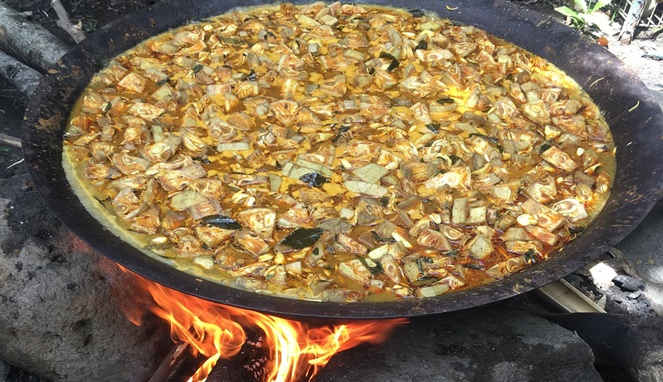 PariwisataIndonesia-Kuah Beulangong