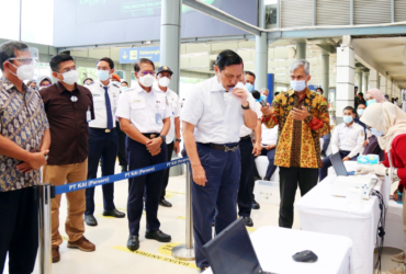 Pariwisata indonesia, Umi Kalsum Founder PVK Grup dan CEO Media PVK Grup,BANGGA BUATAN ANAK BANGSA,BERITA PARIWISATA INDONESIA,DIREKTUR UTAMA KAI DIDIEK HARTANTYO,EXPLORE BUDAYA NUSANTARA,KAI,MEDIA ONLINE PARIWISATA INDONESIA TERFAVORIT 2020,MEDIA PARIWISATA INDONESIA,MEDIA PVK GRUP,MEDIA RESMI PARIWISATA INDONESIA,MEMBERIKAN RASA NYAMAN PENGGUNA KA JARAK JAUH DENGAN GENOSEC19,MENTERI KOORDINATOR BIDANG KEMARITIMAN DAN INVESTASI LUHUT BINSAR PANDJAITAN,MENTERI PERHUBUNGAN REPUBLIK INDONESIA IR. BUDI KARYA SUMADI,PARIWISATA INDONESIA,PT KERETA API INDONESIA (PERSERO),SITUS PARIWISATA INDONESIA,SITUS RESMI PARIWISATA INDONESIA,VP PUBLIC RELATIONS KAI JONI MARTINUS,WEBSITE PARIWISATA INDONESIA,WEBSITE RESMI PARIWISATA INDONESIA foto 001