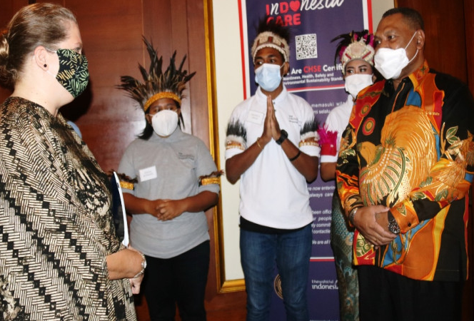 Umi Kalsum Founder dan CEO PVK Group,BERITA PEMPROV PAPUA,INDONESIA'S OFFICIAL TOURISM WEBSITE,INDONESIAN TOURISM WEBSITE,KEPALA BPSDM PAPUA ARYOKO AF RUMAROPEN,MEDIA ONLINE PARIWISATA INDONESIA TERFAVORIT 2020,MEDIA PARIWISATA INDONESIA OFFICIAL,MEDIA PVK GROUP,MEDIA PVK GROUP DENGAN 10 SITUS PARIWISATA DAN E MAGAZINE,MEDIA RESMI PARIWISATA INDONESIA,PARIWISATA INDONESIA,PRESIDEN UNIVERSITAS RHODE ISLAND DR. DAVID M DOOLEY,WAKIL DUTA BESAR AMERIKA SERIKAT UNTUK REPUBLIK INDONESIA HEATHER VARIAVA,WAKIL KEDUBES AMERIKA LEPAS 24 PELAJAR PAPUA,WEBSITE RESMI PARIWISATA INDONESIA