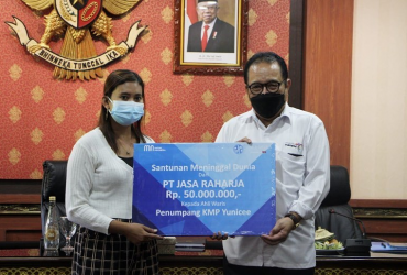 UMI KALSUM FOUNDER DAN CEO MEDIA PVK GROUP,BERITA COK ACE,BERITA KMP YUNICEE,DIREKTUR OPERASIONAL PT. JASA RAHARJA CABANG BALI DEWI ARYANI SUZANA,MEDIA PVK GROUP DENGAN 10 SITUS PARIWISATA DAN E MAGAZINE,MEDIA RESMI PARIWISATA INDONESIA,PARIWISATA INDONESIA,PEMERINTAH PROVINSI BALI,PEMPROV BALI APRESIASI PENYERAHAN SANTUNAN JASA RAHARJA BAGI KORBAN KAPAL YUNICEE