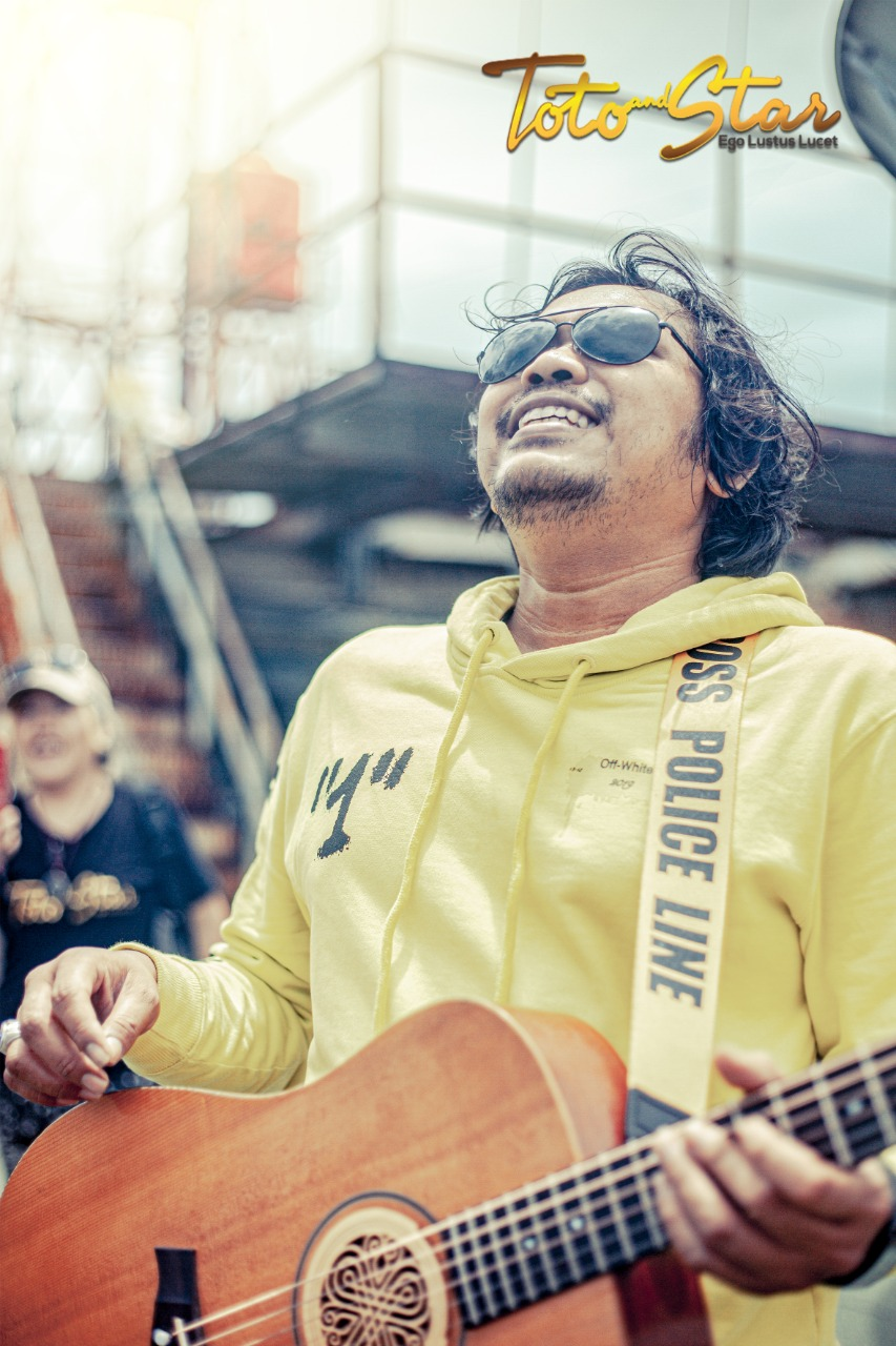 SAPTOTO NUGROHO,SAPTOTO NUGROHO PENDIRI GRUP MUSIK TOTO & STARS,umi kalsum founder dan ceo media pvk grup,17 AGUSTUS 1945,GRUP MUSIK TOTO & STARS,HARI KEMERDEKAAN INDONESIA,HARI ULANG TAHUN KEMERDEKAAN RI YANG KE 76,INDONESIA OFFICIAL TOURISM WEBSITE,MEDIA PVK GROUP DENGAN 10 SITUS PARIWISATA DAN E MAGAZINE,MEDIA PVK GRUP,MEDIA RESMI PARIWISATA INDONESIA,PARIWISATA INDONESIA