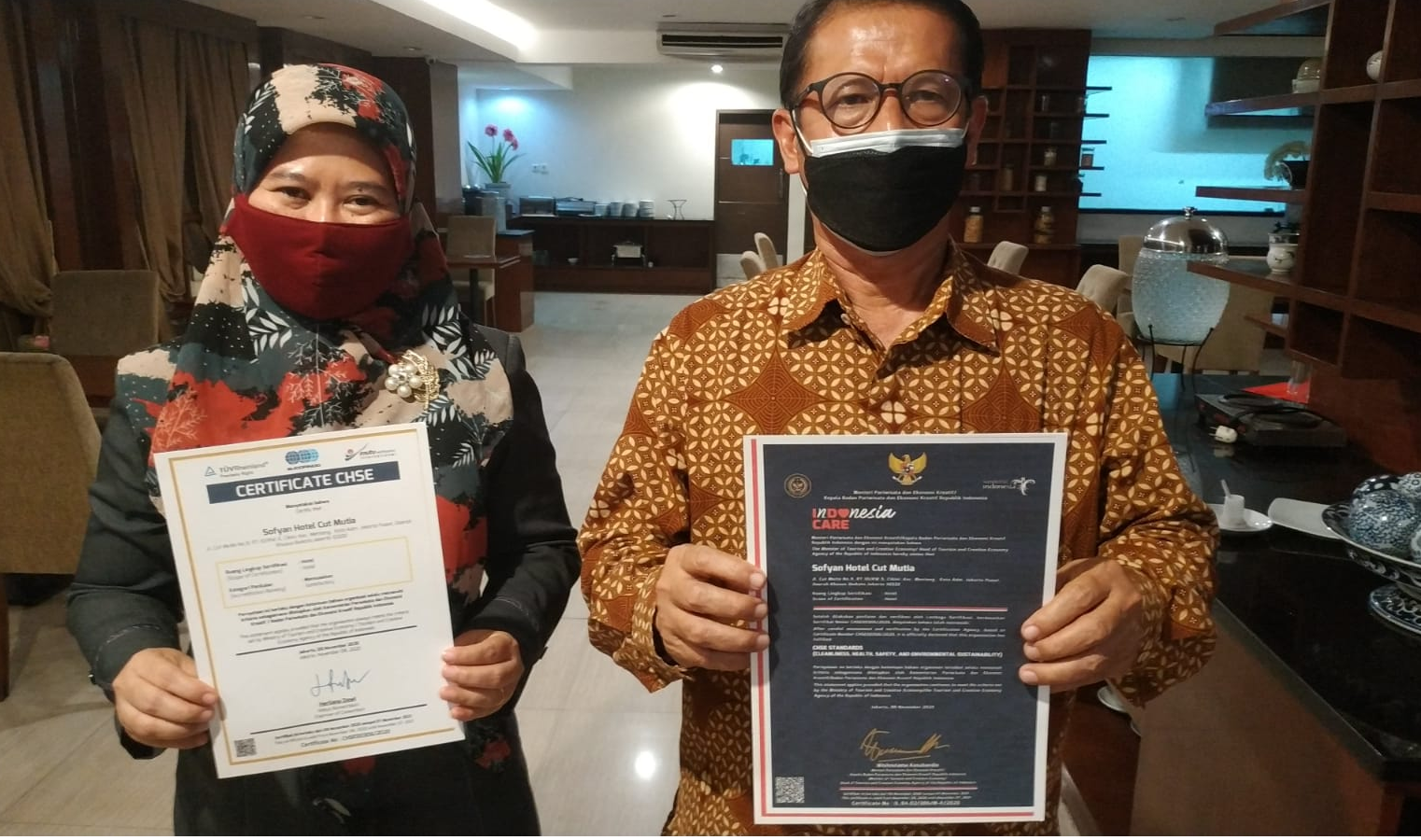 PARIWISATA INDONESIA, BERITA PARIWISATA INDONESIA, MEDIA ONLINE PARIWISATA INDONESIA TERFAVORIT 2020,MEDIA PARIWISATA INDONESIA,MEDIA PVK GRUP,MEDIA RESMI PARIWISATA INDONESIA, SITUS MEDIA ONLINE PARIWISATA INDONESIA,SITUS RESMI PARIWISATA INDONESIA,SITUS PARIWISATA INDONESIA TERFAVORIT 2020, UMI KALSUM FOUNDER PVK GRUP DAN CEO MEDIA PVK GRUP,WEBSITE PARIWISATA INDONESIA, WEBSITE RESMI PARIWISATA INDONESIA, Pemilik Omah Budoyo Jogja Warwick Purser, Menteri Pariwisata Indonesia Sandiaga Salahuddin Uno, Wakil Menteri Pariwisata Indonesia ANGELA HERLIANI TANOESOEDIBJO, Anugerah Desa Wisata Indonesia, DESTINASI SUPER PRIORITAS, Foto-Menteri-Pariwisata-Indonesia-Sandiaga-Salahuddin-Uno, HARI RAYA IDUL ADHA 2021, SANDIAGA UNO BERBAGI 1000 HEWAN KURBAN PADA IDUL ADHA 202, Menteri Pariwisata Indonesia Sandiaga Salahuddin Uno membagikan 1000 hewan kurban saat Idul Adha 2021, GENERAL MANAGER SOFYAN HOTEL CUT MEUTIA UNDANG HUSNI THAMRIN,HOTEL SOFYAN DIWARISKAN KE PUTRA MAHKOTA RIYANTO SOFYAN,INDONESIA,SALES MANAGER SOFYAN HOTEL CUT MEUTIA FATHONAH, SOFYAN HOTEL CUT MEUTIA