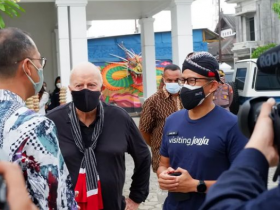 PARIWISATA INDONESIA, BERITA PARIWISATA INDONESIA, MEDIA ONLINE PARIWISATA INDONESIA TERFAVORIT 2020,MEDIA PARIWISATA INDONESIA,MEDIA PVK GRUP,MEDIA RESMI PARIWISATA INDONESIA, SITUS MEDIA ONLINE PARIWISATA INDONESIA,SITUS RESMI PARIWISATA INDONESIA,SITUS PARIWISATA INDONESIA TERFAVORIT 2020, UMI KALSUM FOUNDER PVK GRUP DAN CEO MEDIA PVK GRUP,WEBSITE PARIWISATA INDONESIA, WEBSITE RESMI PARIWISATA INDONESIA, Pemilik Omah Budoyo Jogja Warwick Purser, Menteri Pariwisata Indonesia Sandiaga Salahuddin Uno