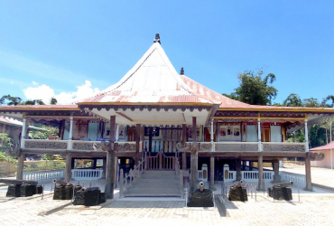 Pariwisata Indonesia, Foto Istana Adat Gedung Dalom Kepaksian Pernong