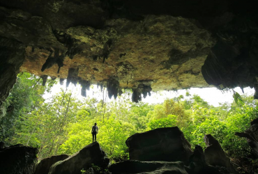 Pariwisata Indonesia, Pariwisata di Indonesia, Pariwisata Indonesia Agustus 2022, Berita Pariwisata Indonesia 2022, Artikel Pariwisata Indonesia Agustus 2022, PARIWISATA SUMATERA SELATAN, SITUS CAGAR BUDAYA GOA PUTRI, WISATA LEGENDA DI SUMATERA SELATAN, Media PVK Group, PT Prima Visi Kreasindo, Trippers, Situs Online Pariwisata Indonesia, Media Pariwisata Indonesia, Mitos yang berkembang di masyarakat terkait Goa Putri di Sumatera Selatan, Putri Dayang Merindu diperebutkan dua orang sakti yaitu pendekar dengan julukan si Pahit Lidah dan Si Mata Empat, Legenda Masyarakat Sumatera Selatan tentang Goa Putri, Lokasi Wisata Legenda di Goa Putri