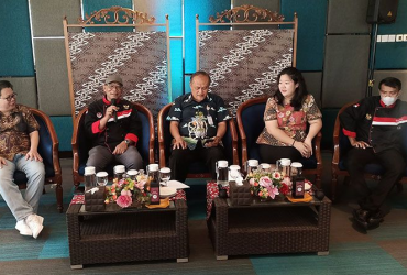 Pariwisata Indonesia, Ketua Indonesian Chef Association Solo dan sekitarnya Brian Wicaksono, Project Manager Solo Food Beverage and Chef (Solo FBC) Festival 2022 Carolyn Khoe, Jumpa Pers Solo FBC Festival 2022, Pelaksanaan Solo Food Beverage and Chef (atau Solo FBC) Festival dijadwalkan akan berlangsung pada 14-16 Oktober 2022 di De Tjolomadu Kabupaten Karanganyar Jawa Tengah, PT Prima Visi Kreasindo, Media PVK Grup, Trippers, Situs Pariwisata Indonesia, Media Pariwisata Indonesia, Pariwisata Indonesia 2022, Pariwisata di Jawa Tengah