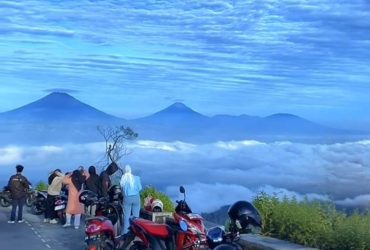 Puncak Telomoyo, Bagaikan Negeri di Atas Awan