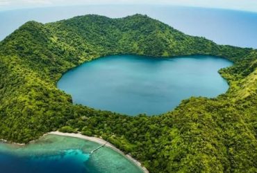 Sensasi Keindahan Pulau Satonda & Rahasia Danau Asin Satonda