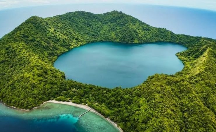 Sensasi Keindahan Pulau Satonda & Rahasia Danau Asin Satonda