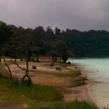 Terhipnotis dengan Keindahan Kawah Talaga Bodas