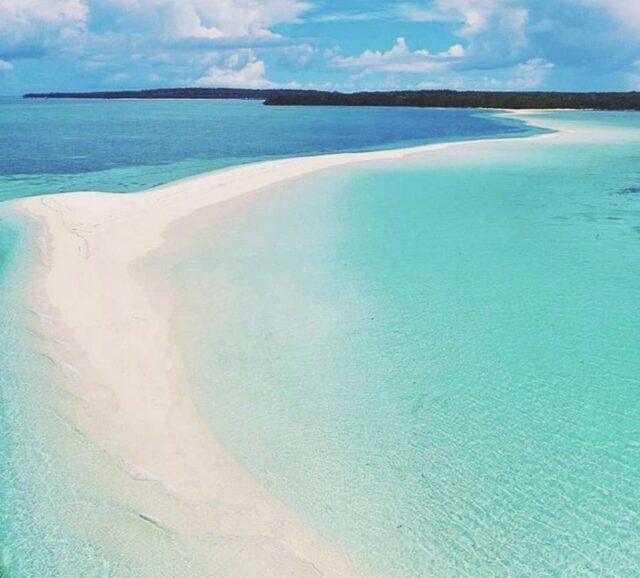Pantai Ngurtavur, Pengalaman Wisata Pantai yang Tak Terlupakan