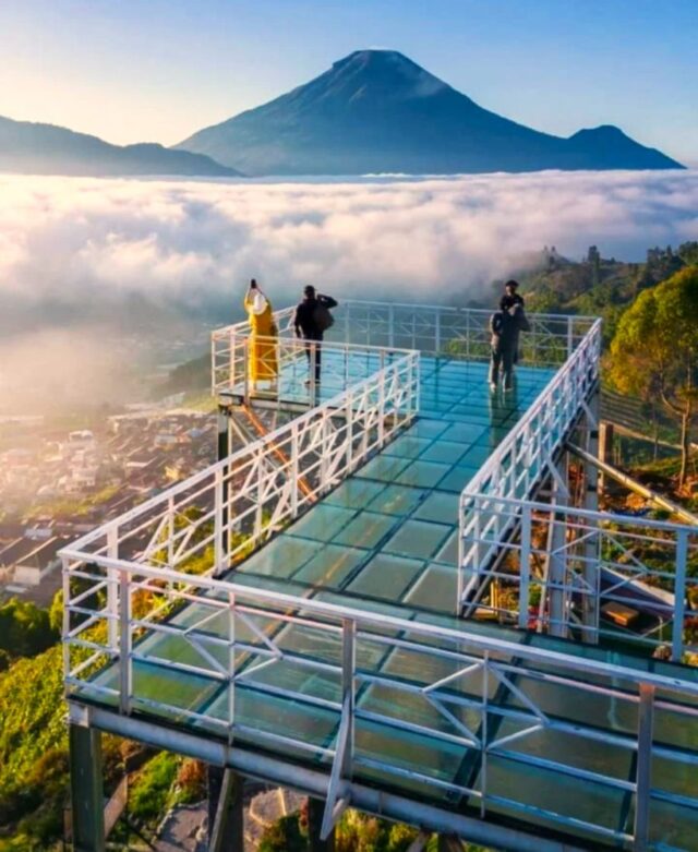 Berburu Spot Sunrise Dieng