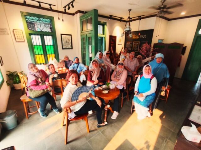 Menikmati Kopi Tulen Nusantara di Kedai Kopi Bah Sipit