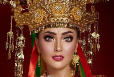 Busana Adat Bengkulu, Busana Adat Bengkulu, Baju Adat Tradisional Bengkulu, Kebudayaan Bengkulu, Provinsi Bengkulu, Media PVK, Pariwisata Indonesia, Umi Kalsum